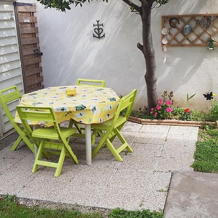 Superbe T2 Avec Jardin, Piscine-Enfant Et Parking Lägenhet Arles Exteriör bild